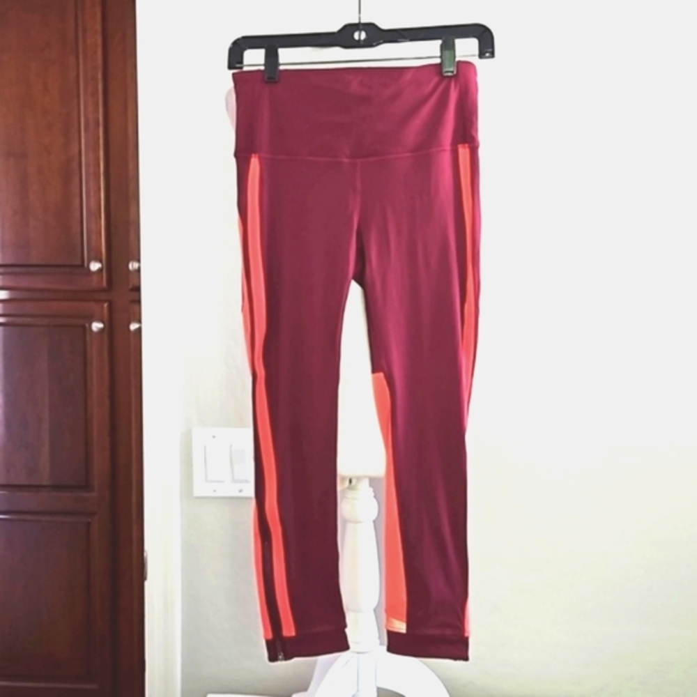 Lululemon "Zip The Line" Crop Legging